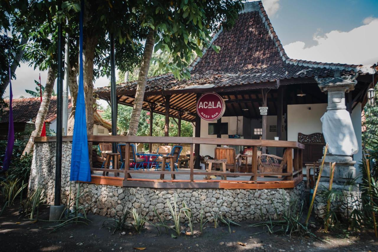 Acala Hostel & Reef Bar Toyapakeh Exteriör bild
